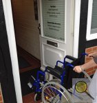 Vergrößerung anzeigen: Gute zugänglichkeit: Auch bei Behinderungen ist die Praxis gut erreichbar, wie z.B. mit einem Rollstuhl